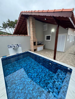 Casa nova na praia com piscina - Mongaguá